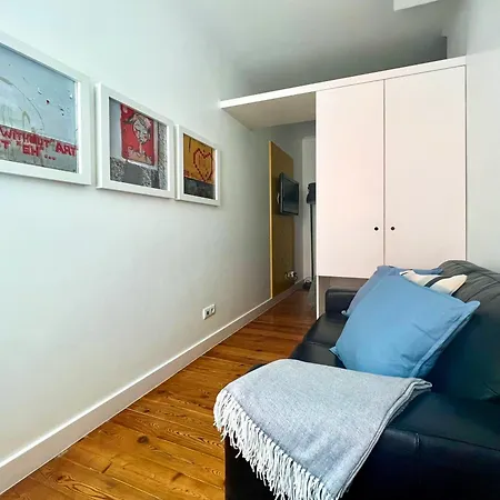 Modern Close To Timeout Market Apartment Lisbon