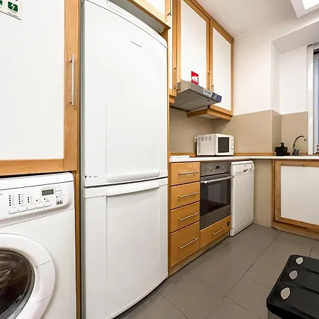 Modern Close To Timeout Market Lisbon