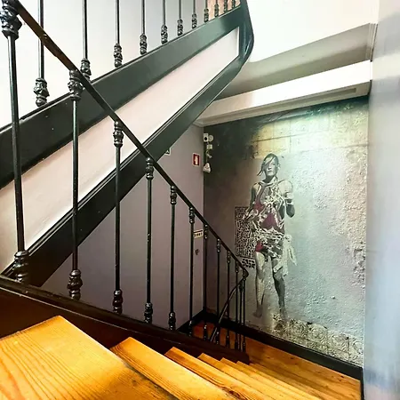 Modern Close To Timeout Market Apartman *