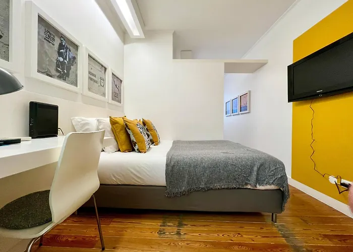 Modern Close To Timeout Market Lisboa