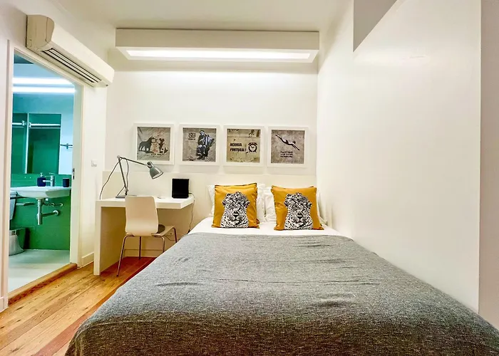 Modern Close To Timeout Market Lisboa